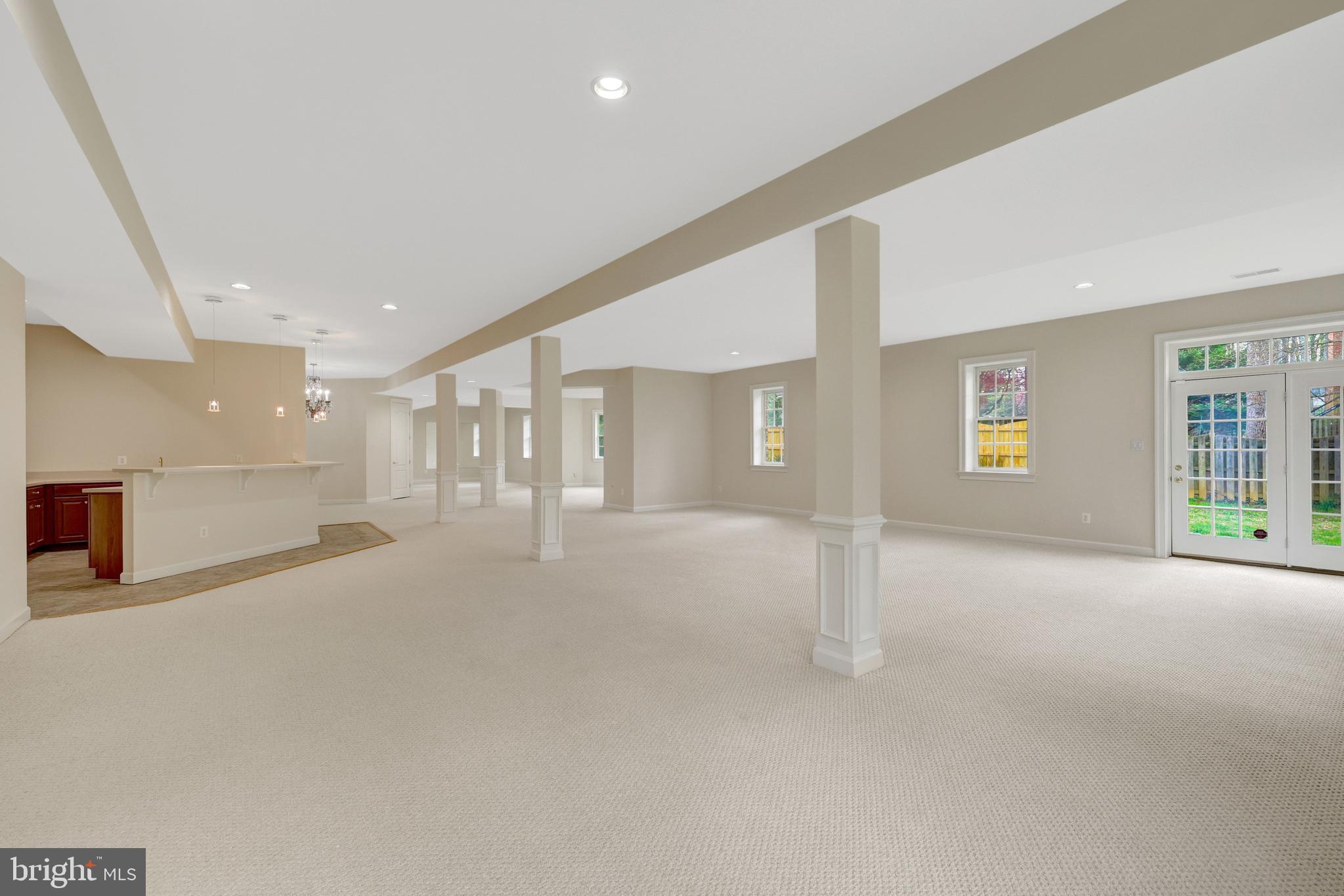 FOXHALL OF MCLEAN - Residential