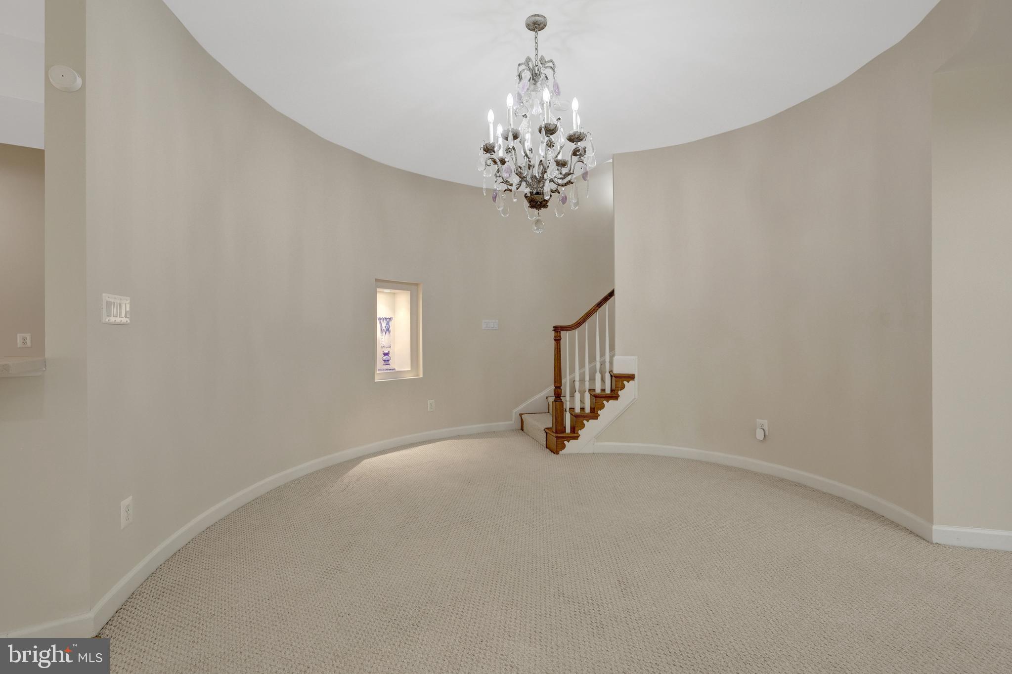 FOXHALL OF MCLEAN - Residential