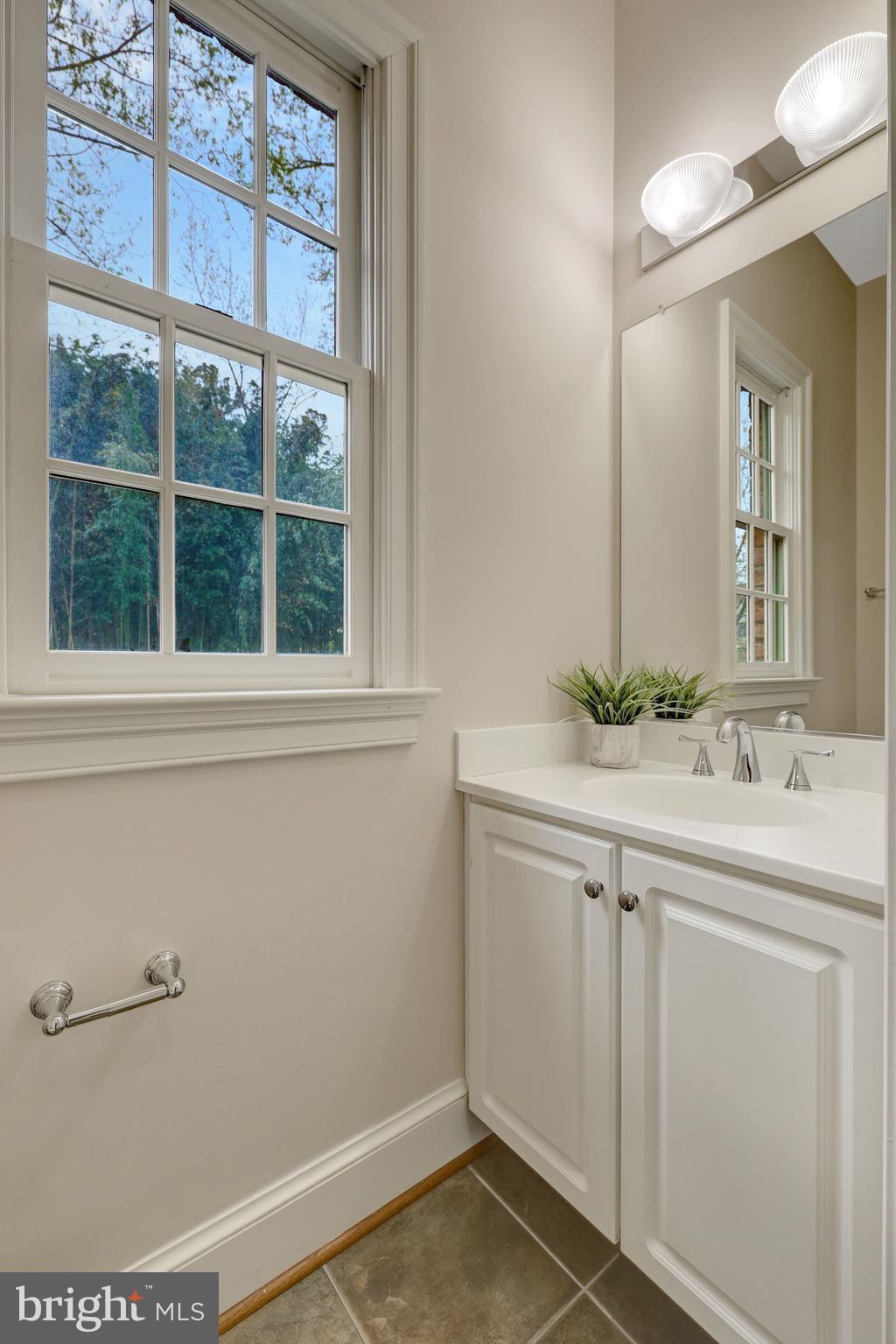 FOXHALL OF MCLEAN - Residential