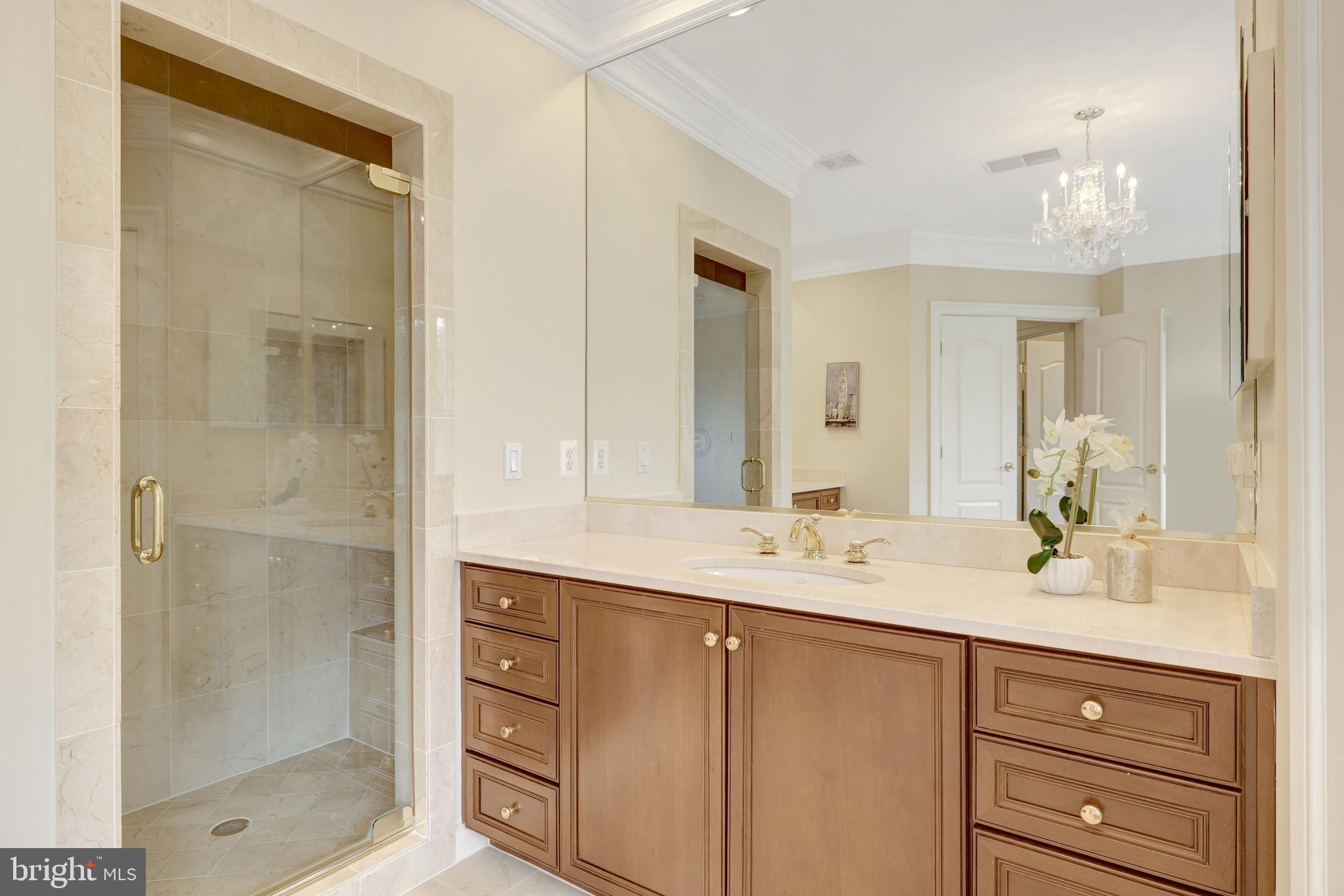 FOXHALL OF MCLEAN - Residential