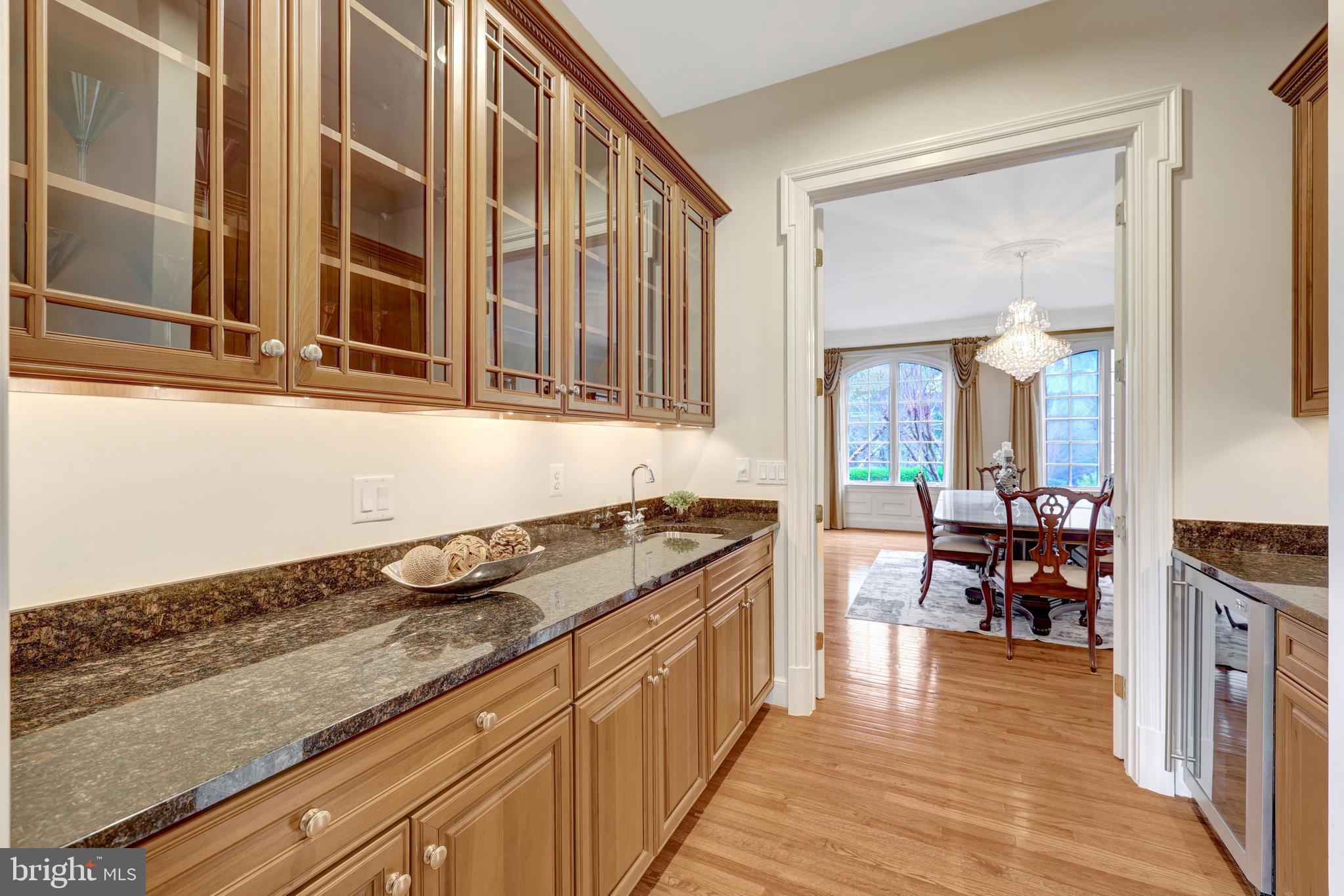 FOXHALL OF MCLEAN - Residential