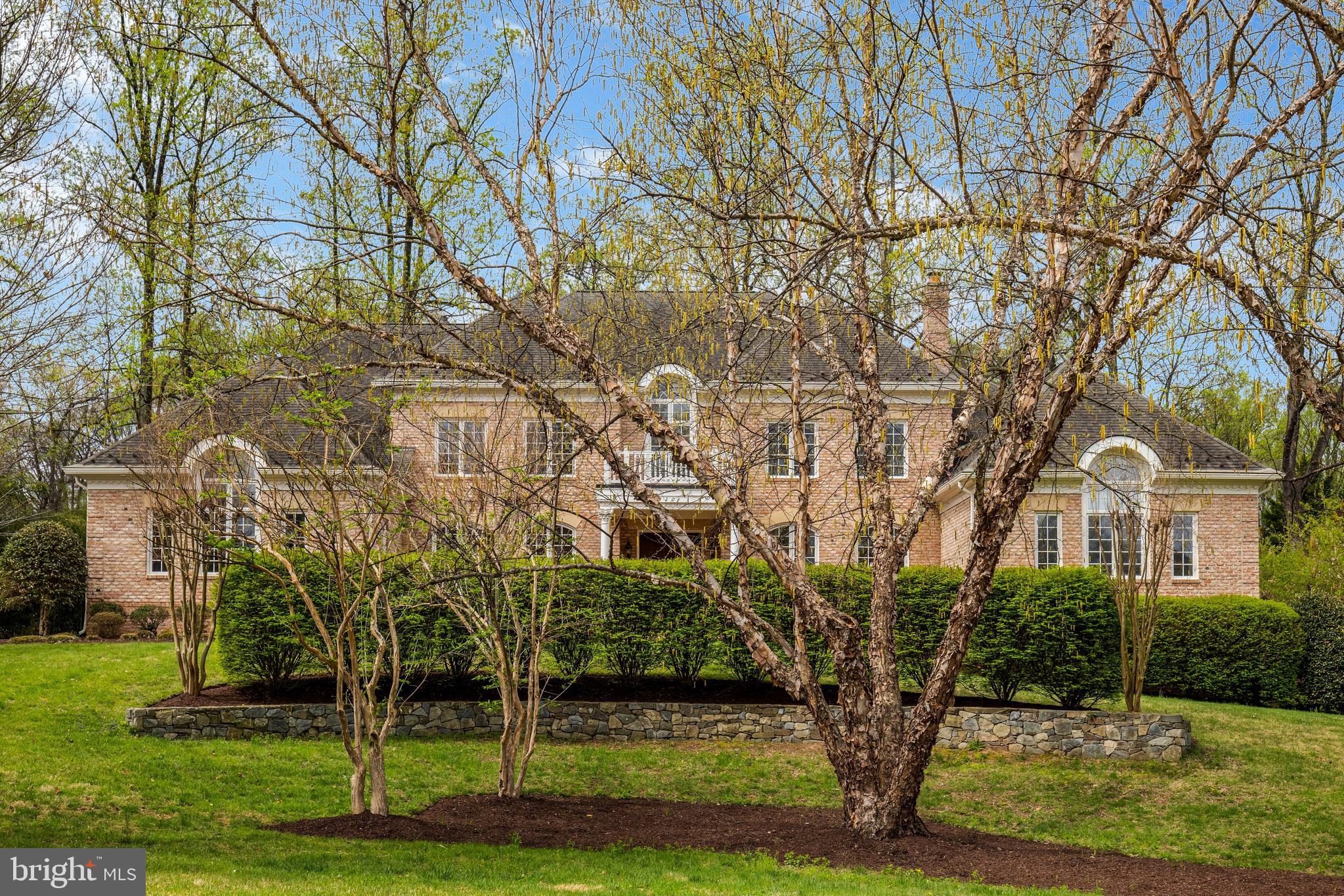 FOXHALL OF MCLEAN - Residential