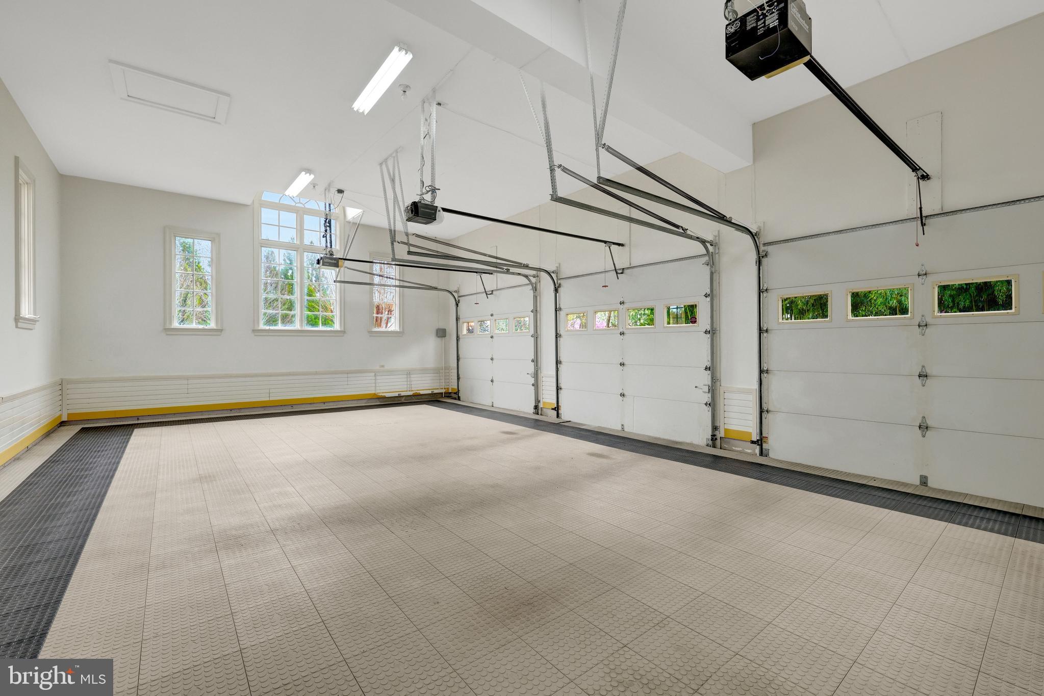 FOXHALL OF MCLEAN - Residential