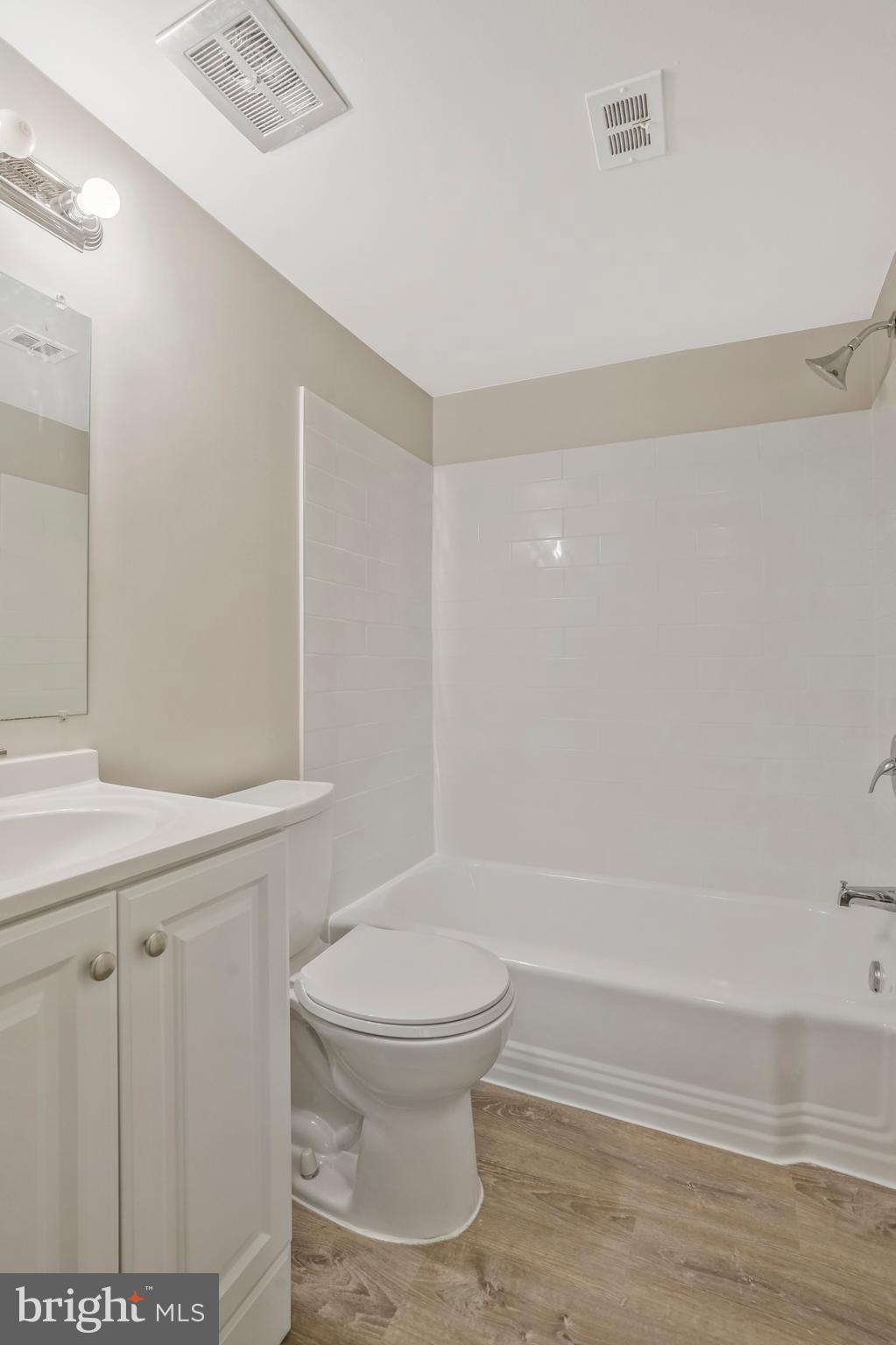 FAIRFAX HERITAGE - Residential