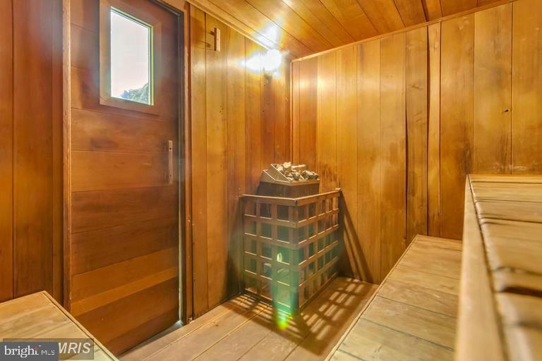 THE FORUM - Residential Lease