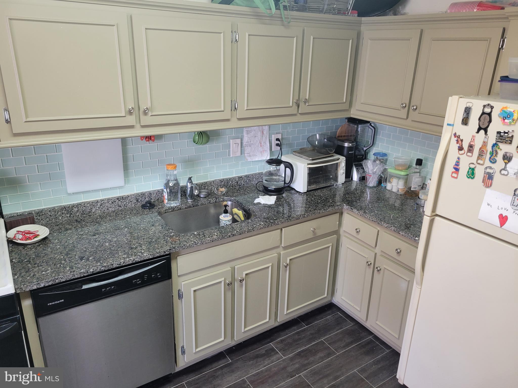 THE FORUM - Residential Lease