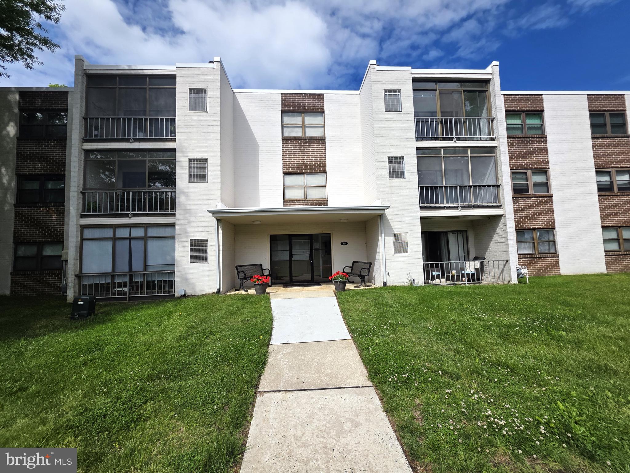 VILLA BELMONT - Residential