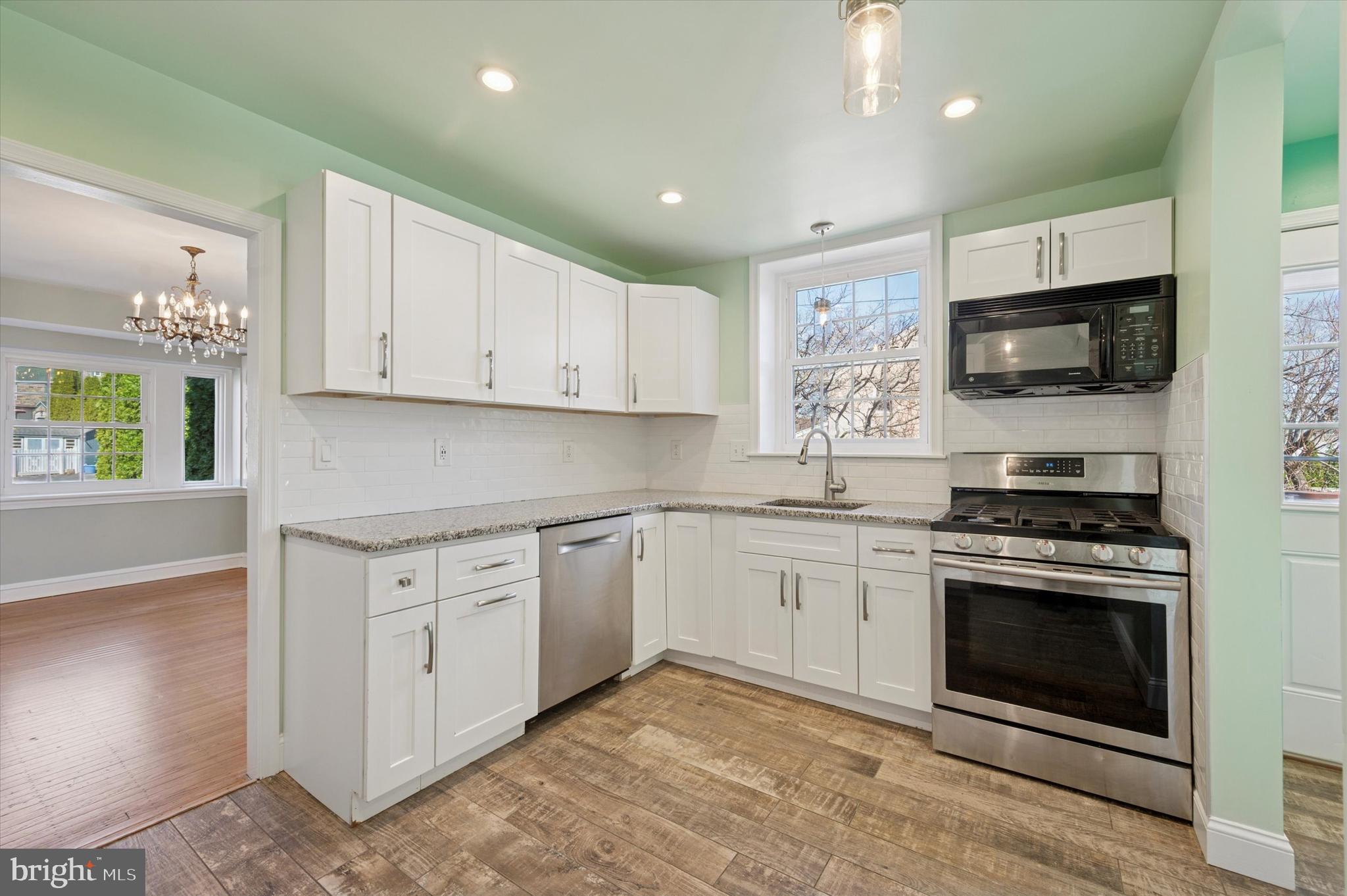 MANOA - Residential Lease