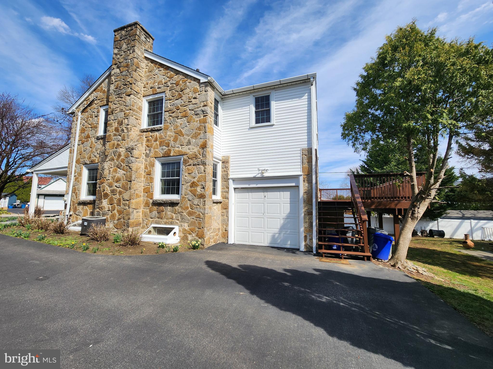 MANOA - Residential Lease