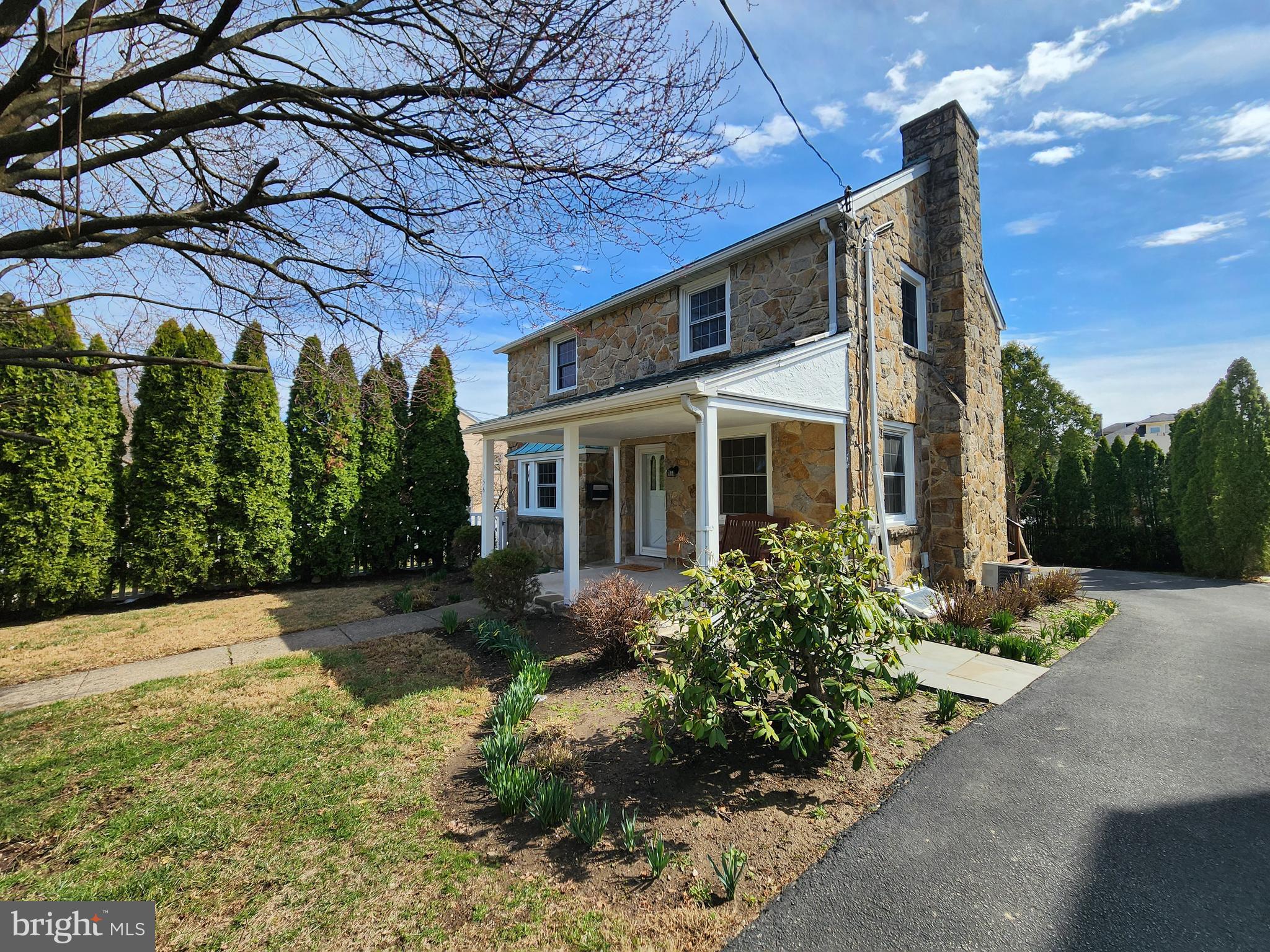 MANOA - Residential Lease