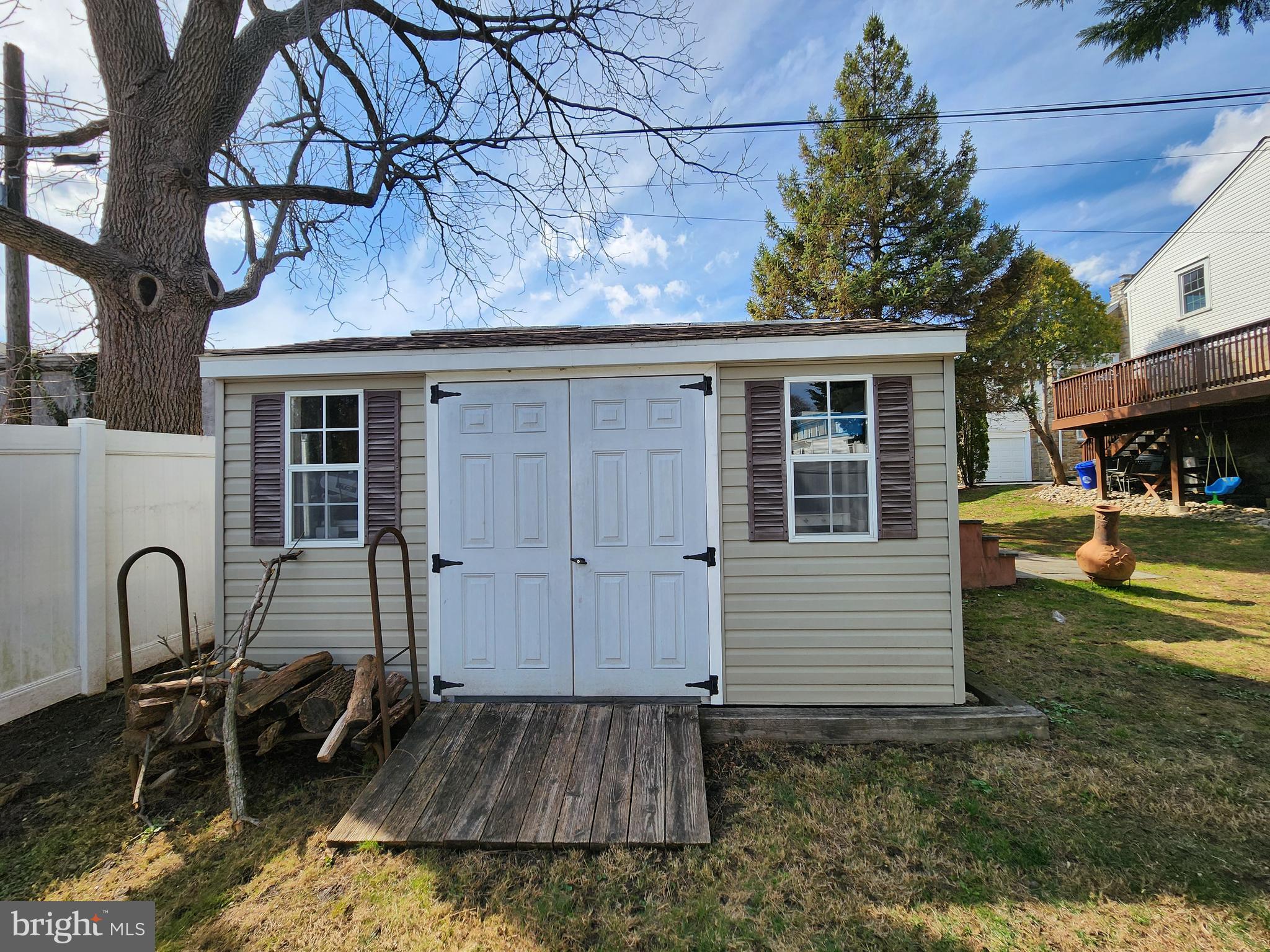 MANOA - Residential Lease