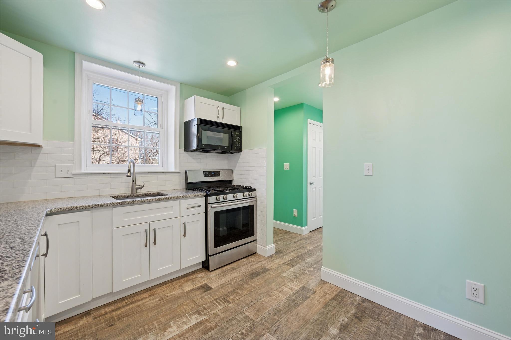 MANOA - Residential Lease