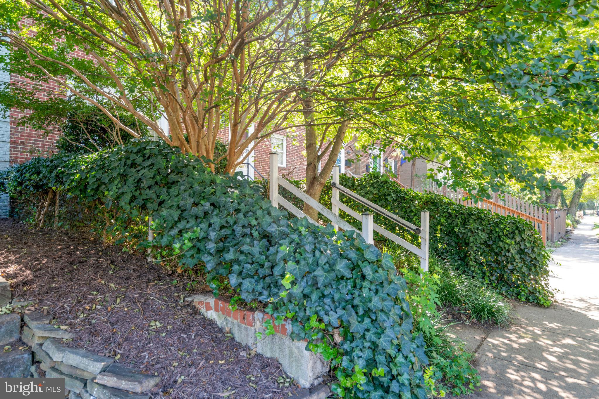 ROSEMONT - Residential Lease