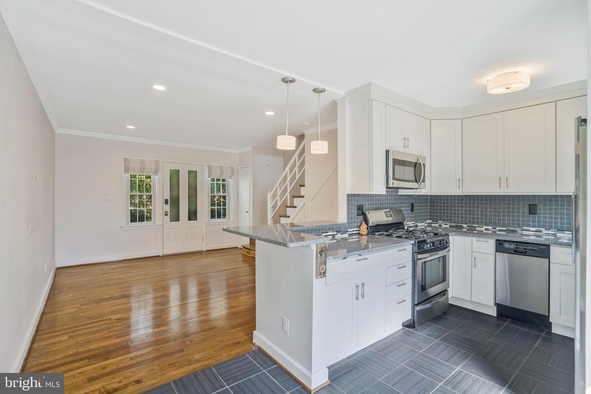 ROSEMONT - Residential Lease