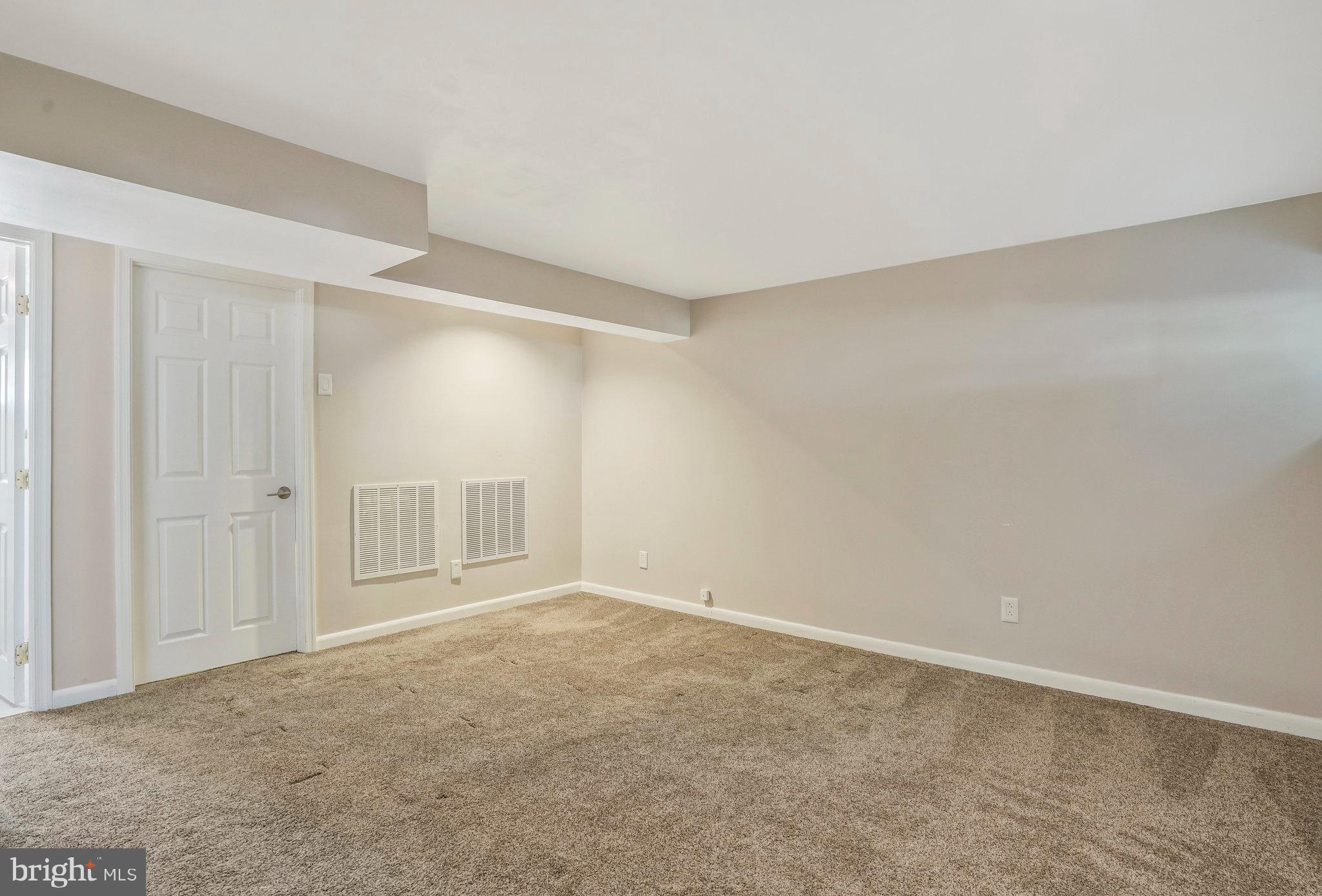 ROSEMONT - Residential Lease