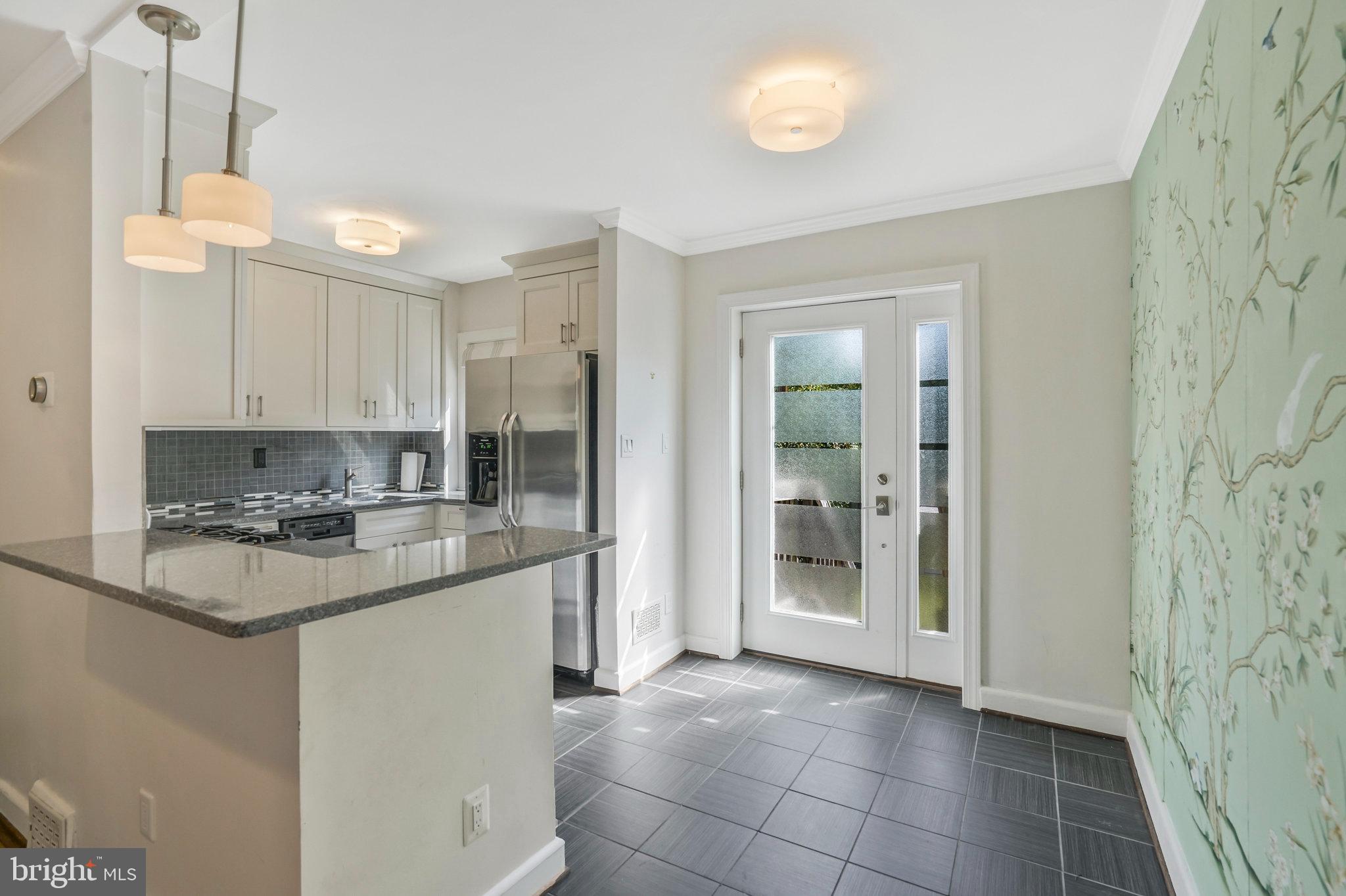 ROSEMONT - Residential Lease