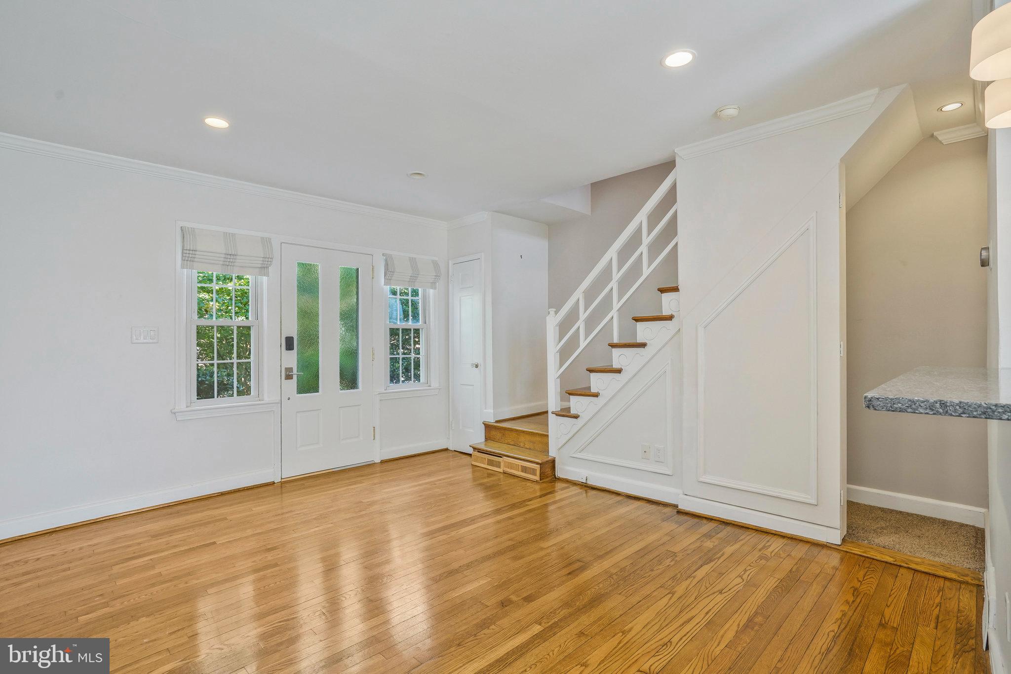 ROSEMONT - Residential Lease