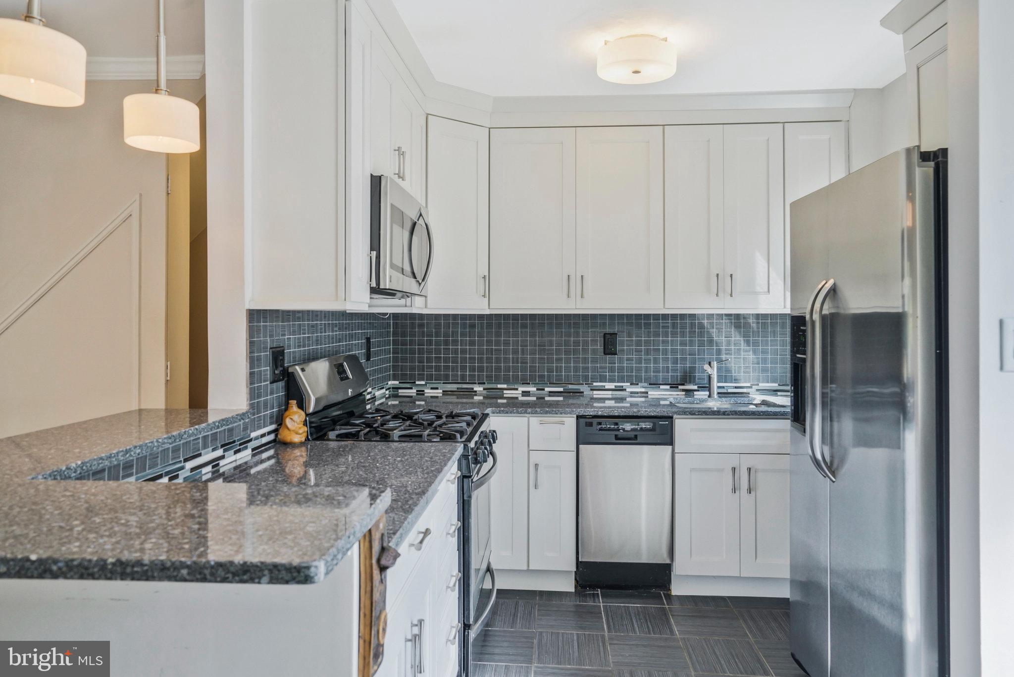 ROSEMONT - Residential Lease