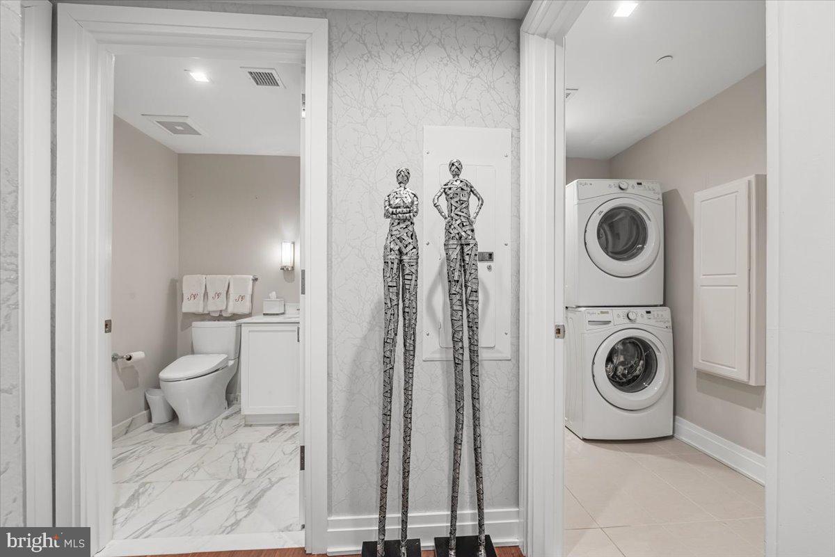 DOWNTOWN BETHESDA - Residential