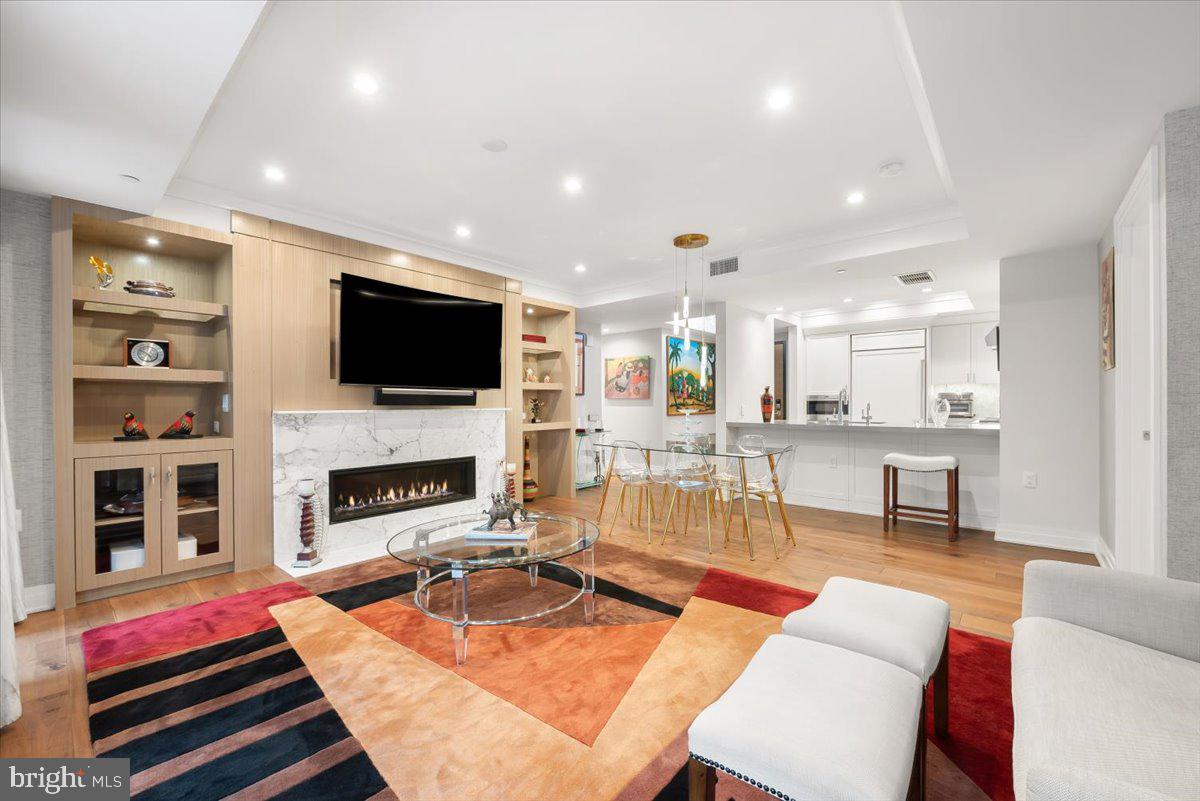 DOWNTOWN BETHESDA - Residential