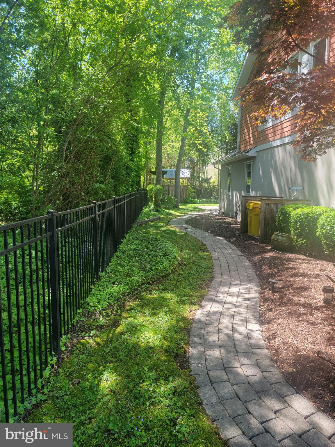 3420 COHASSET AVENUE