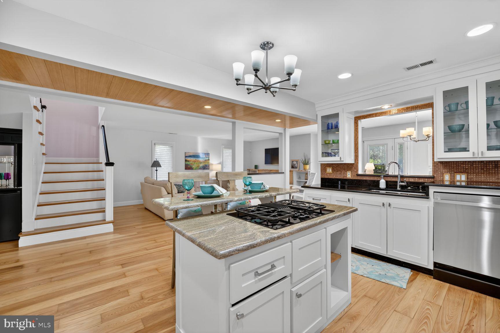 ARUNDEL ON THE BAY - Residential
