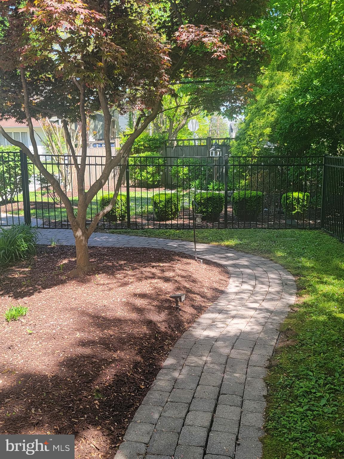 3420 COHASSET AVENUE