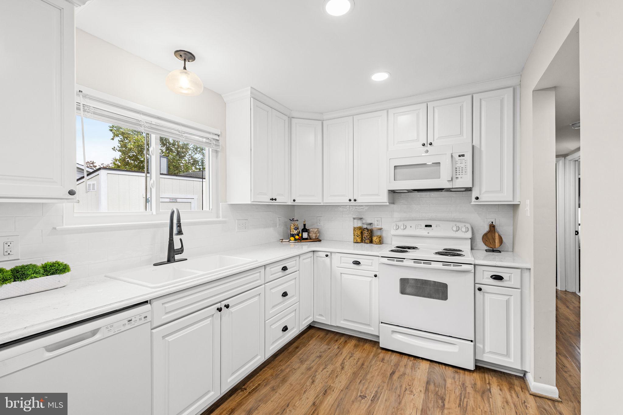 WESTOWNE VILLAGE - Residential