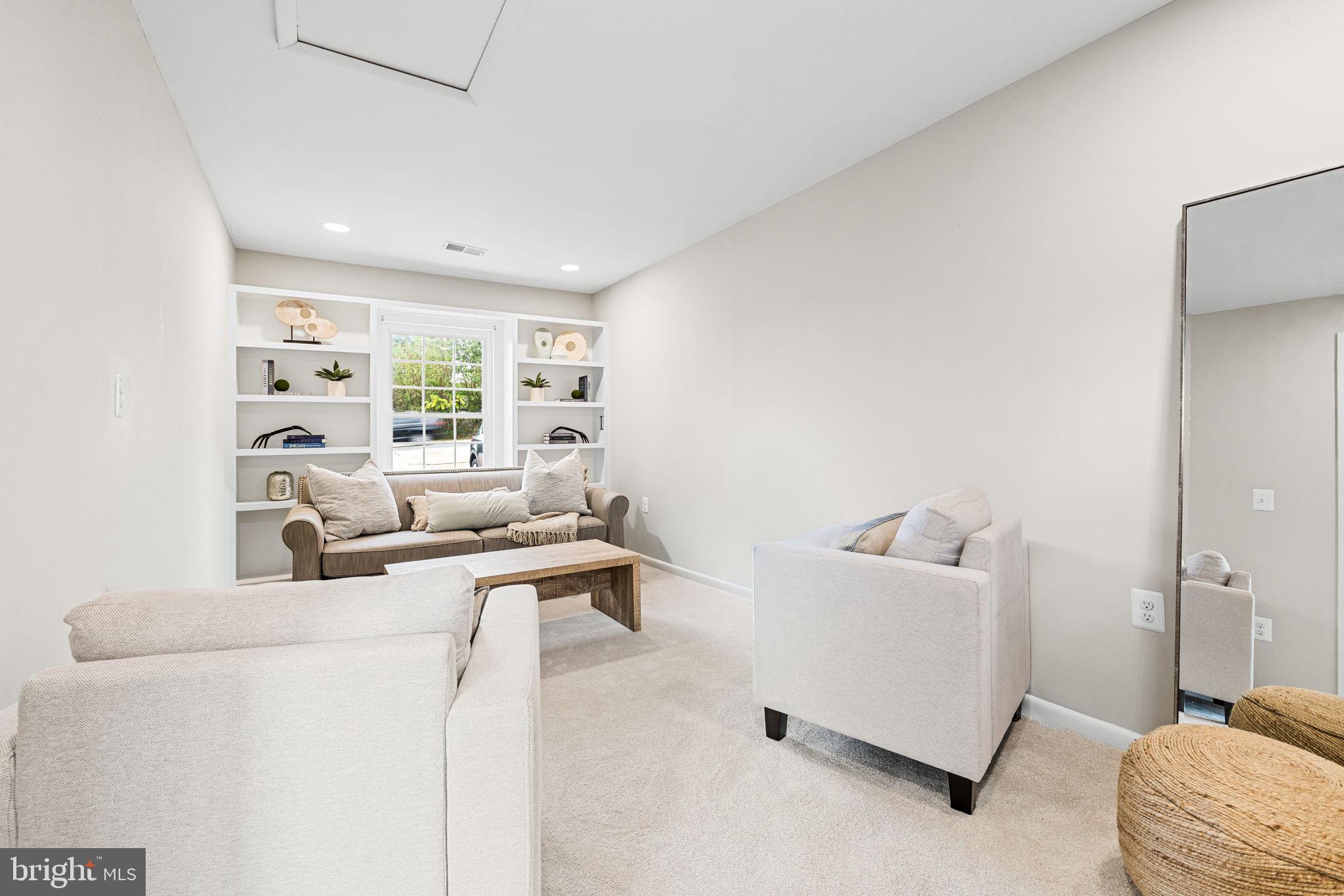 WESTOWNE VILLAGE - Residential