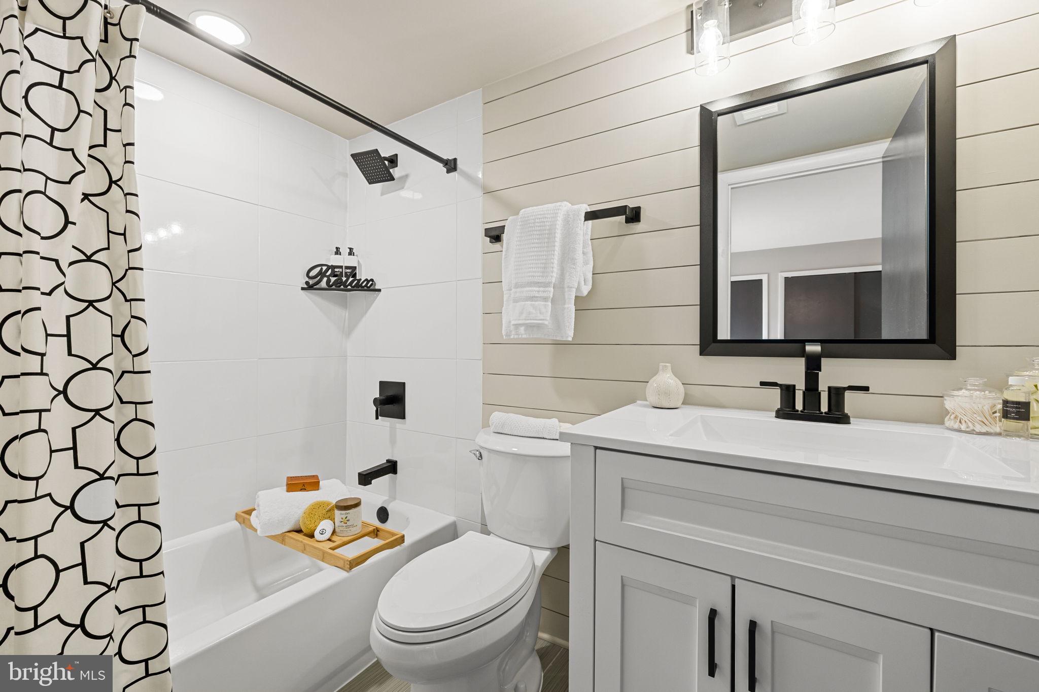 WESTOWNE VILLAGE - Residential