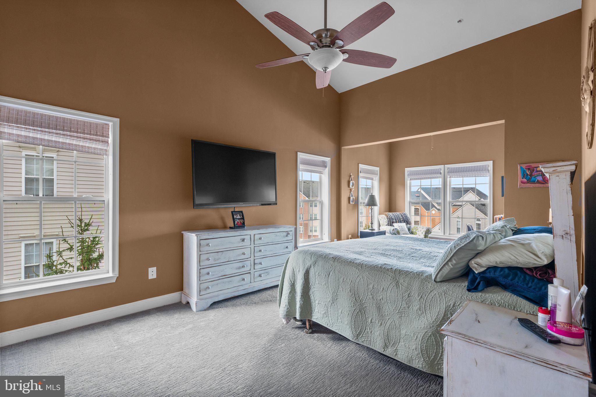 HEARTHSTONE AT VILLAGE CREST CONDOMINIUMS - Residential