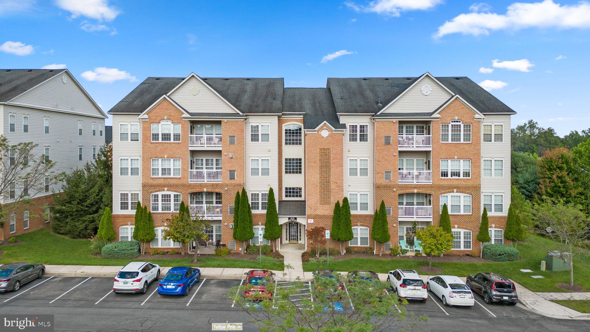HEARTHSTONE AT VILLAGE CREST CONDOMINIUMS - Residential
