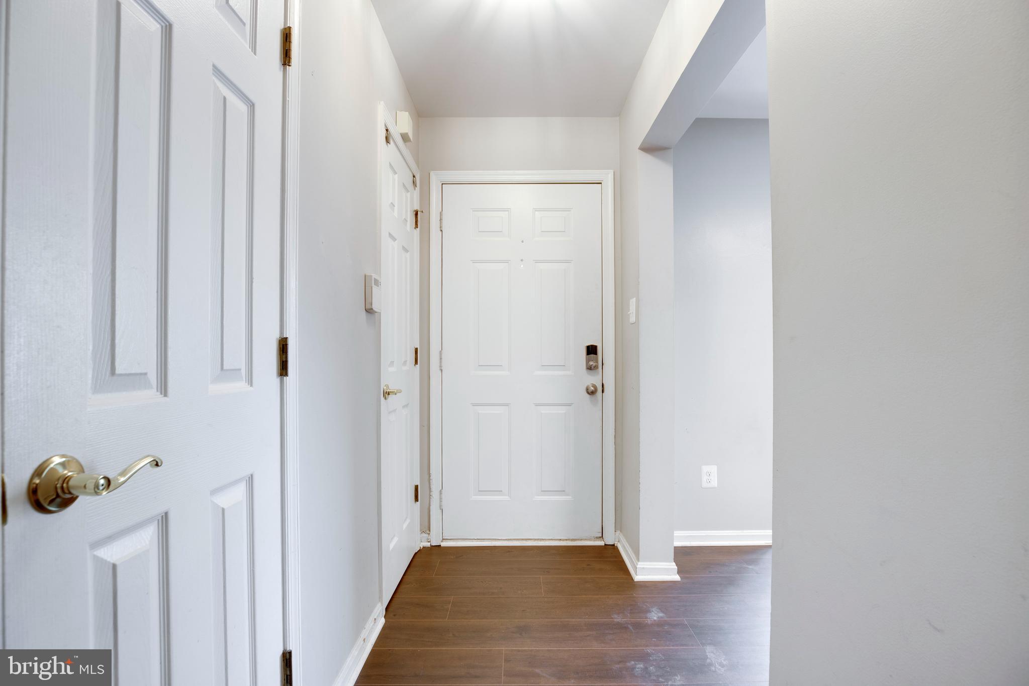 COMPTON VALLEY ESTATES - Residential Lease