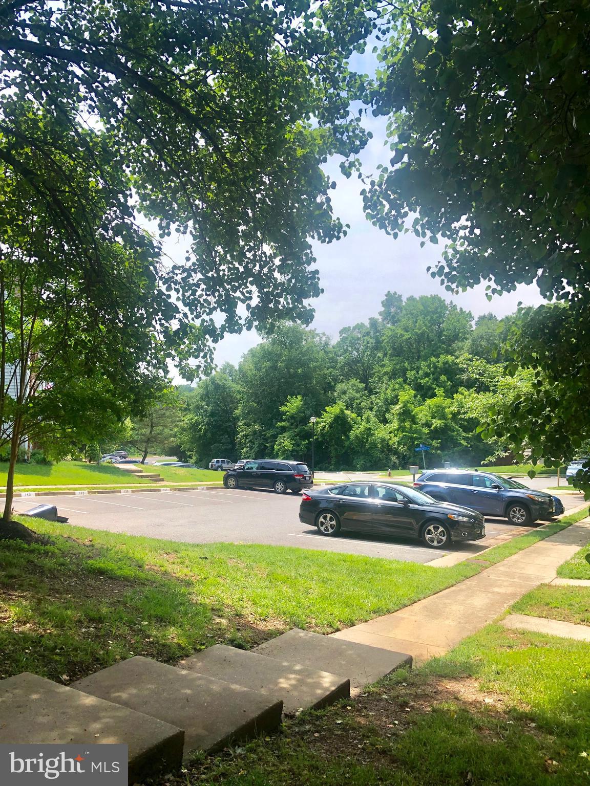 COMPTON VALLEY ESTATES - Residential Lease