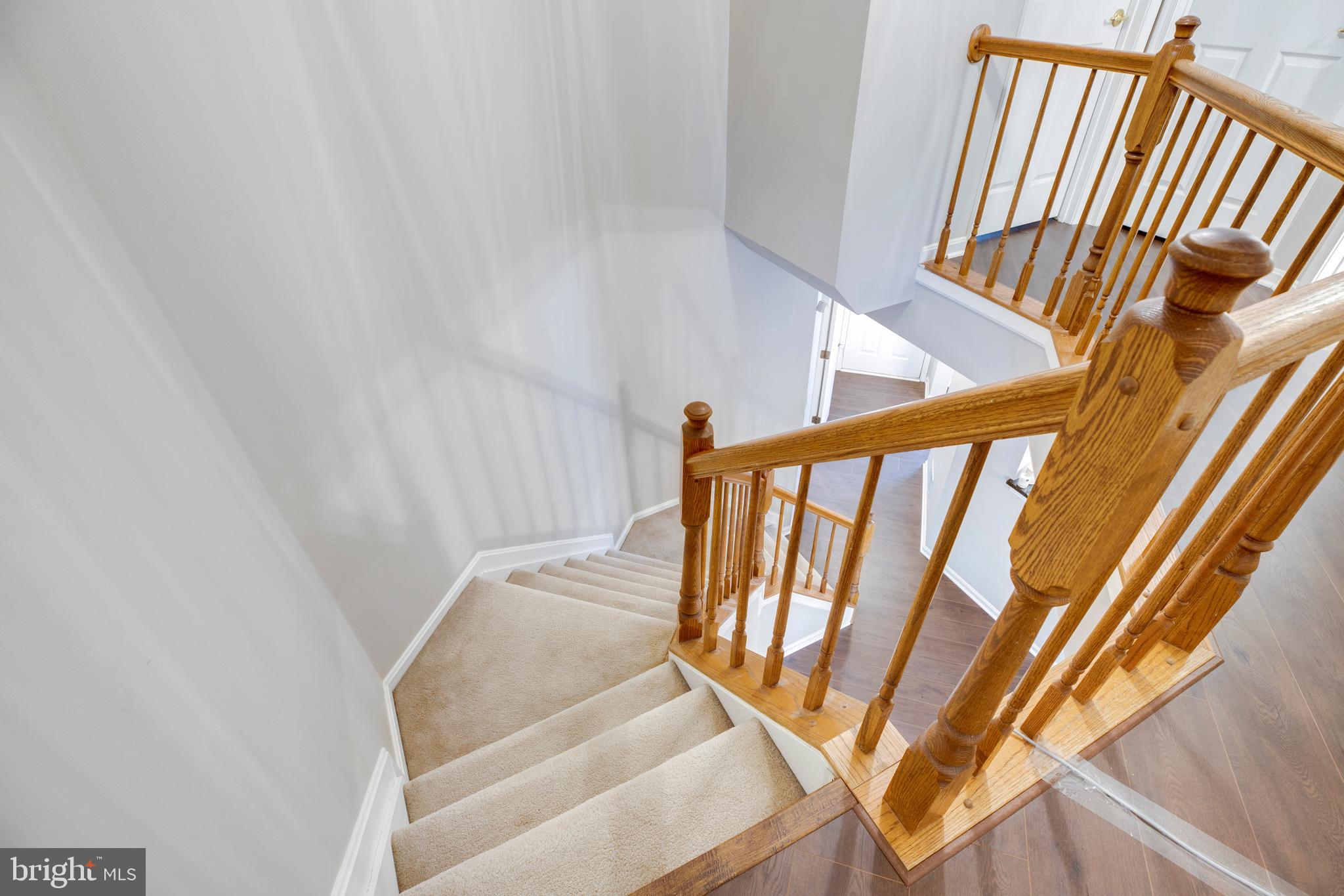 COMPTON VALLEY ESTATES - Residential Lease