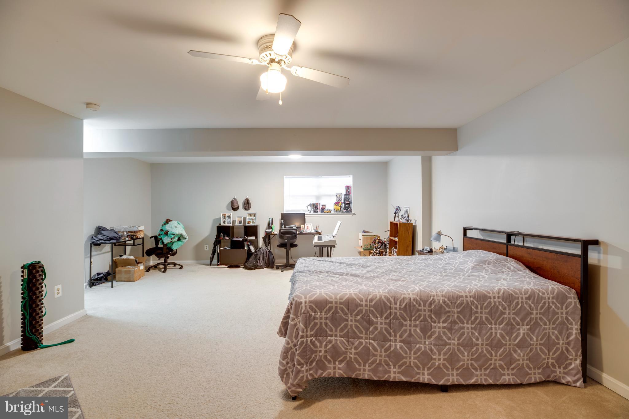 COMPTON VALLEY ESTATES - Residential Lease