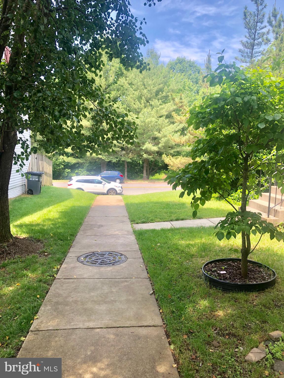 COMPTON VALLEY ESTATES - Residential Lease