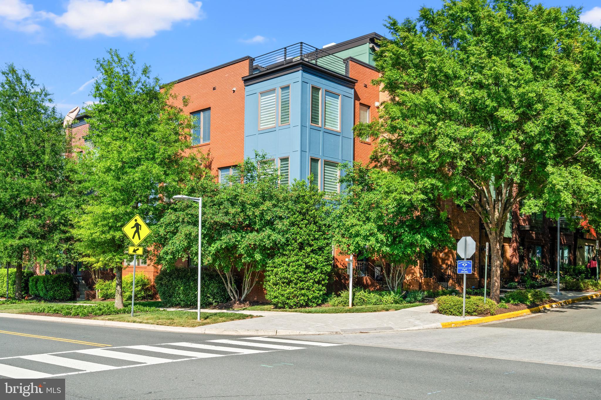 MOSAIC AT MERRIFIELD - Residential