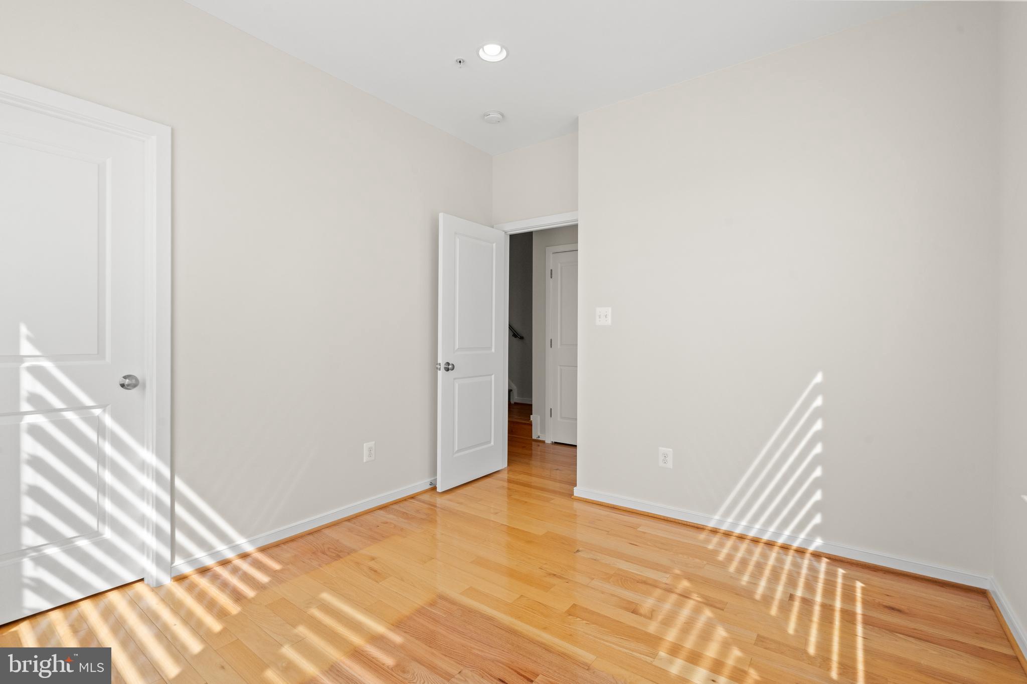 MOSAIC AT MERRIFIELD - Residential