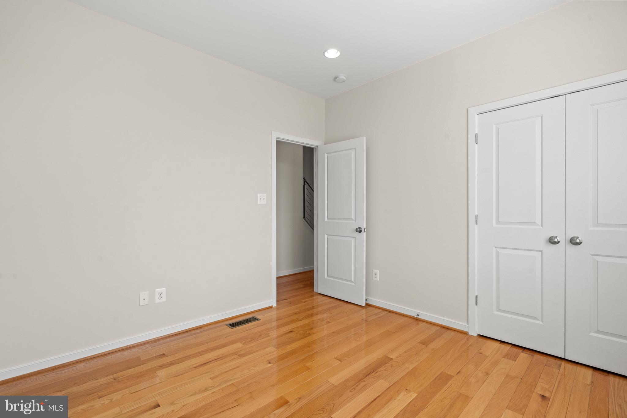 MOSAIC AT MERRIFIELD - Residential