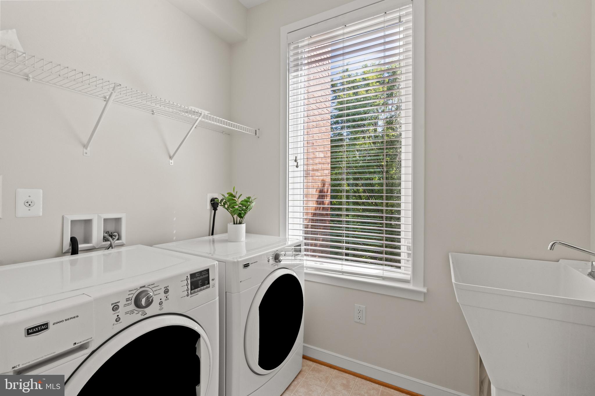 MOSAIC AT MERRIFIELD - Residential