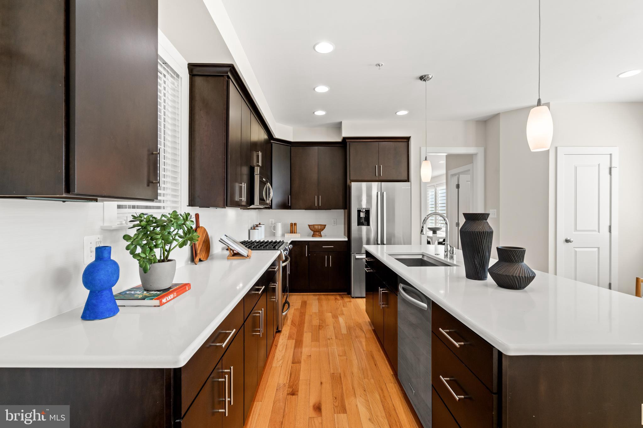 MOSAIC AT MERRIFIELD - Residential