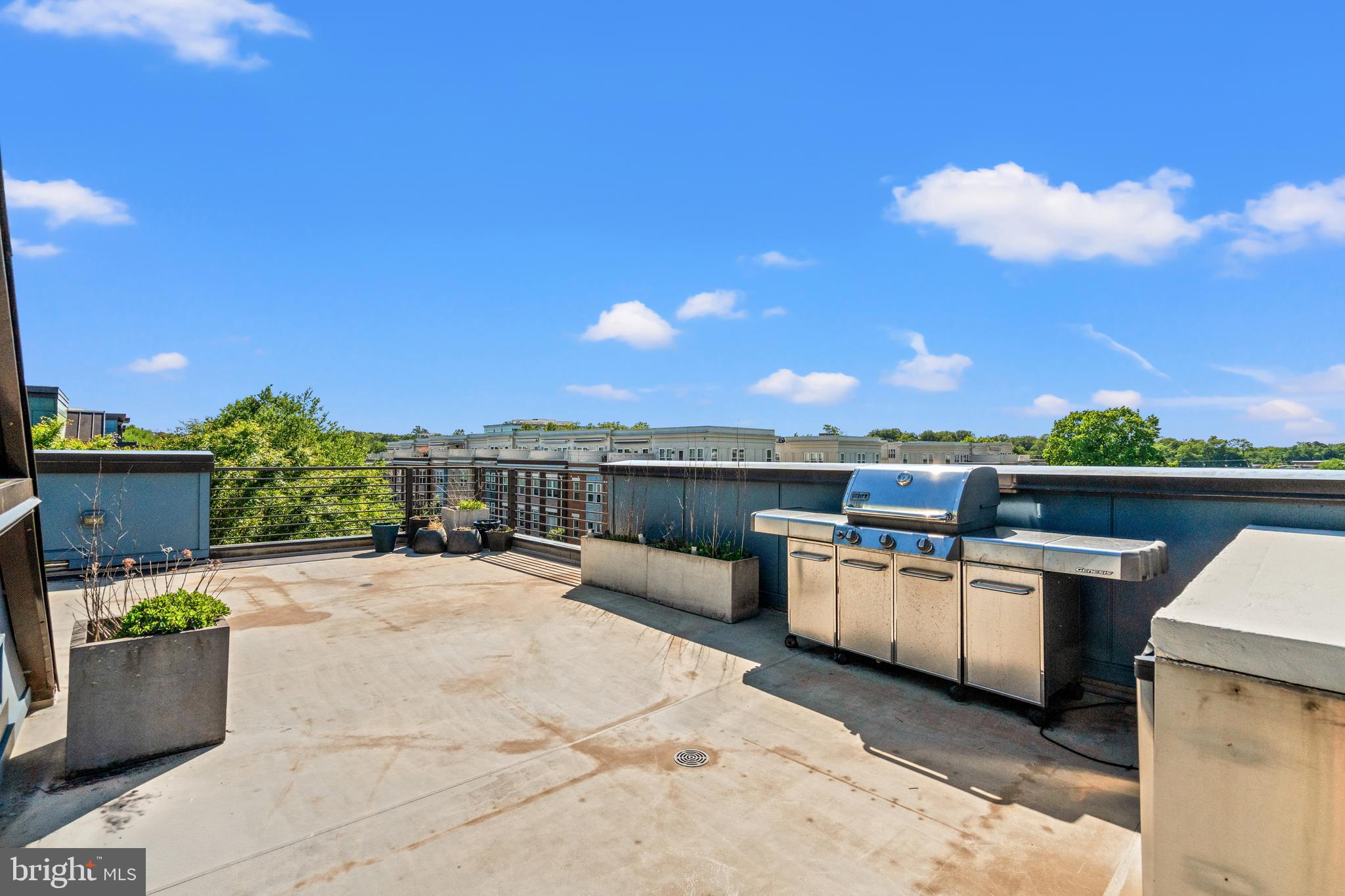 MOSAIC AT MERRIFIELD - Residential