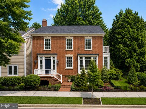 808 ORONOCO STREET ALEXANDRIA VA 22314