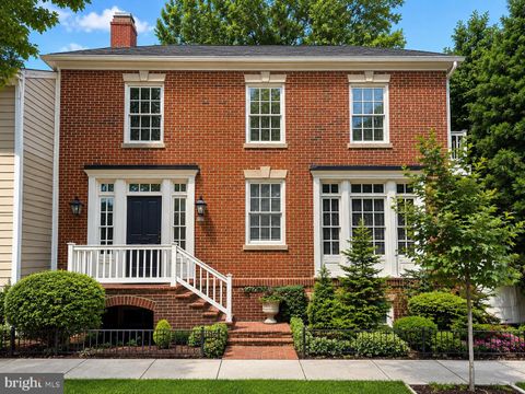 Homes For Sale - 808 Oronoco Street<br/> ALEXANDRIA, VA 22314