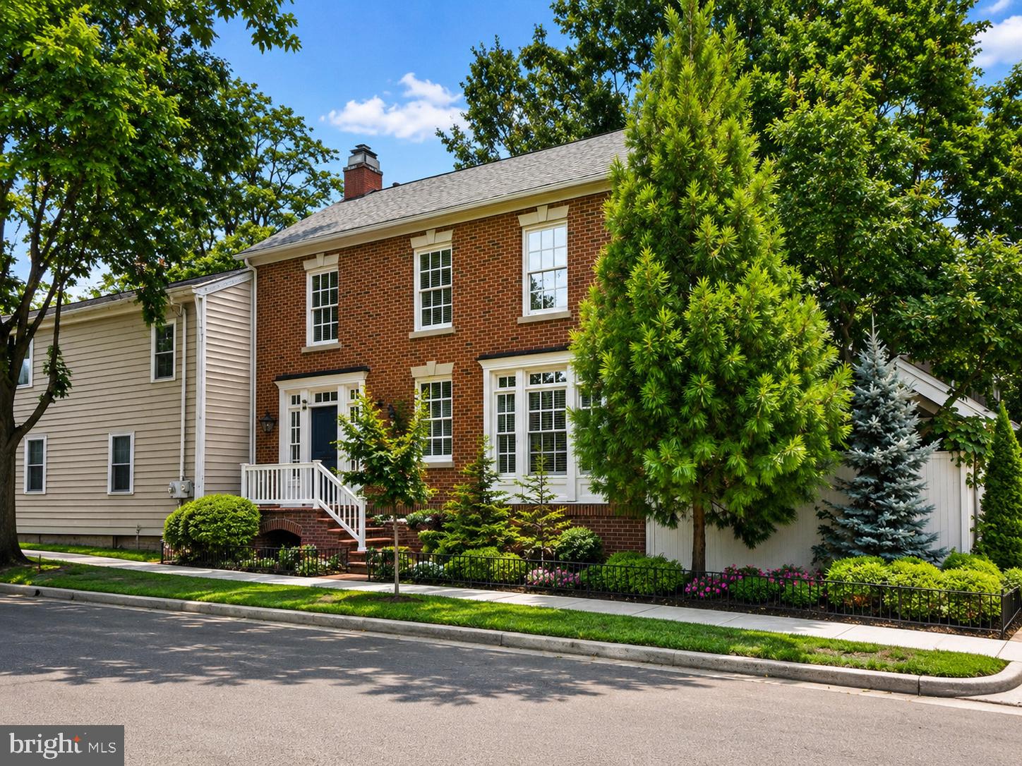 808 ORONOCO STREET