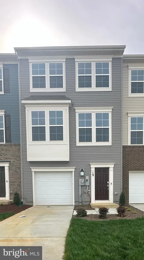 19 Winterplace Drive, Charles Town, WV MLS: WVJF2017090