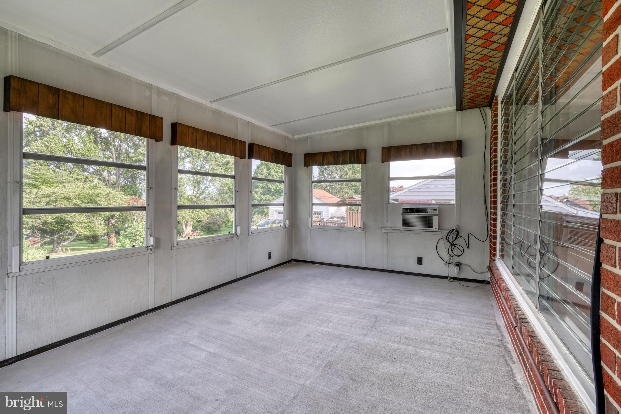 GLENDALE - Residential