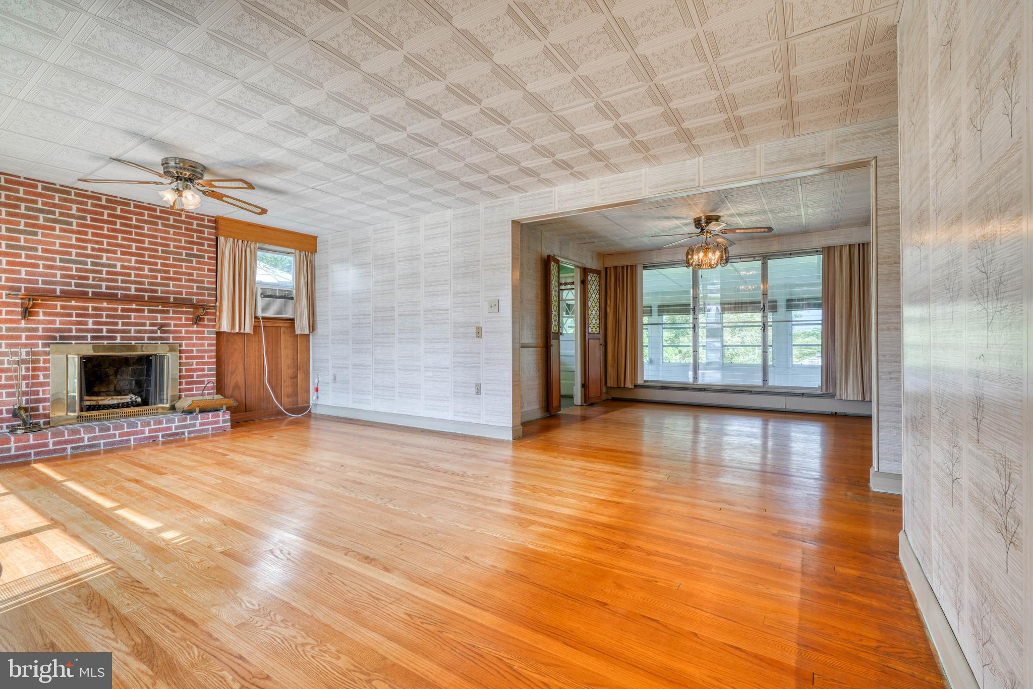 GLENDALE - Residential