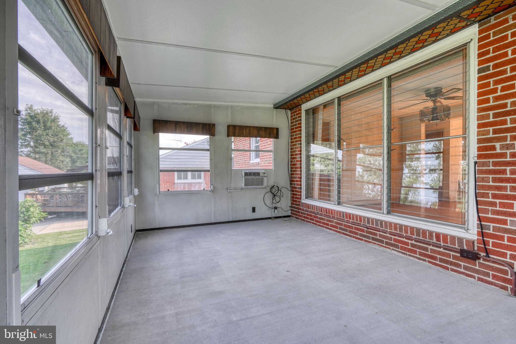 GLENDALE - Residential